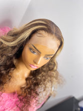 Load image into Gallery viewer, 28in Wand Curled Streaked Frontal Wig